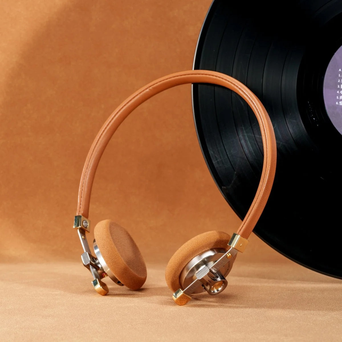 ROSESELSA Distant Mountain Retro-Style Wired Headphones